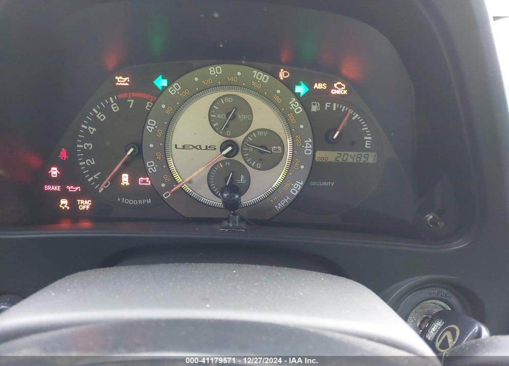 2002 LEXUS IS 300 BASE W/5-SPEED MANUAL VIN: JTHBD192820062867