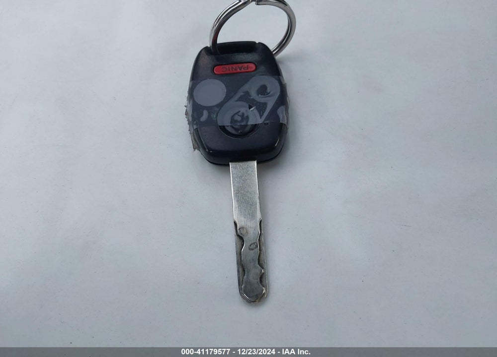 2004 HONDA ACCORD 2.4 LX VIN: JHMCM563X4C002499