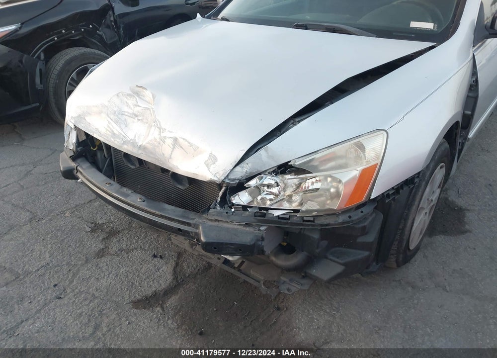 2004 HONDA ACCORD 2.4 LX VIN: JHMCM563X4C002499