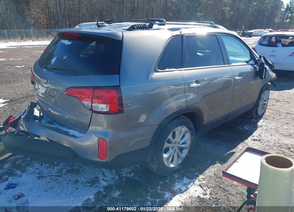 2015 KIA SORENTO EX V6 VIN: 5XYKU4A75FG643110
