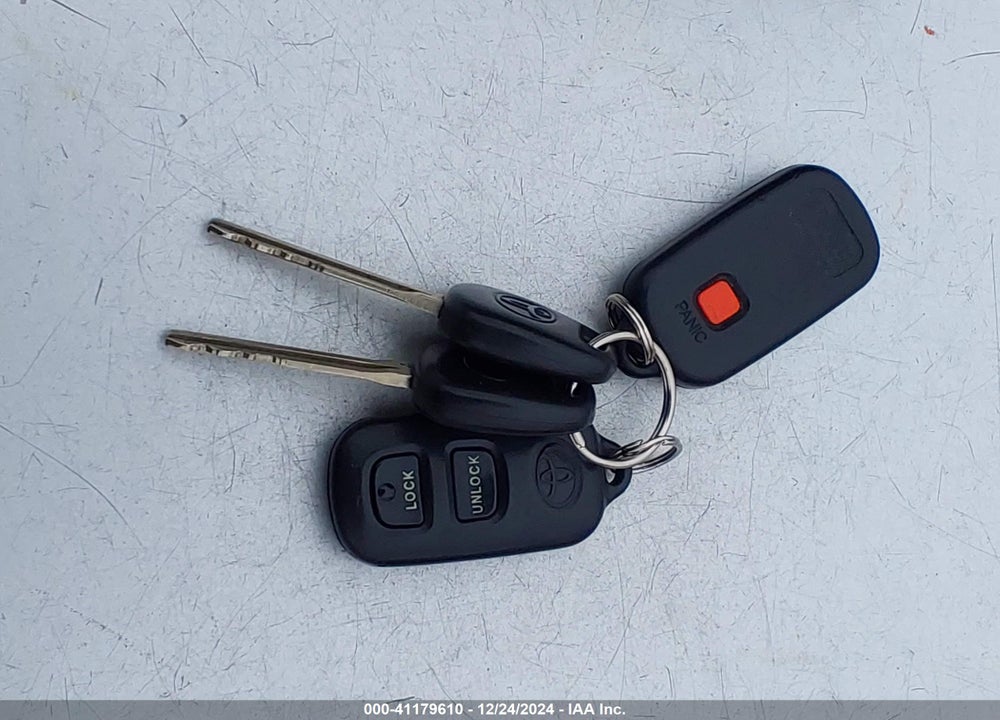 2007 TOYOTA COROLLA LE VIN: 1NXBR30E97Z823116