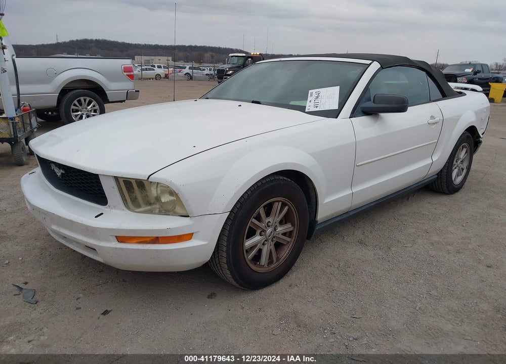 2005 FORD MUSTANG VIN: 1ZVFT84N555202877