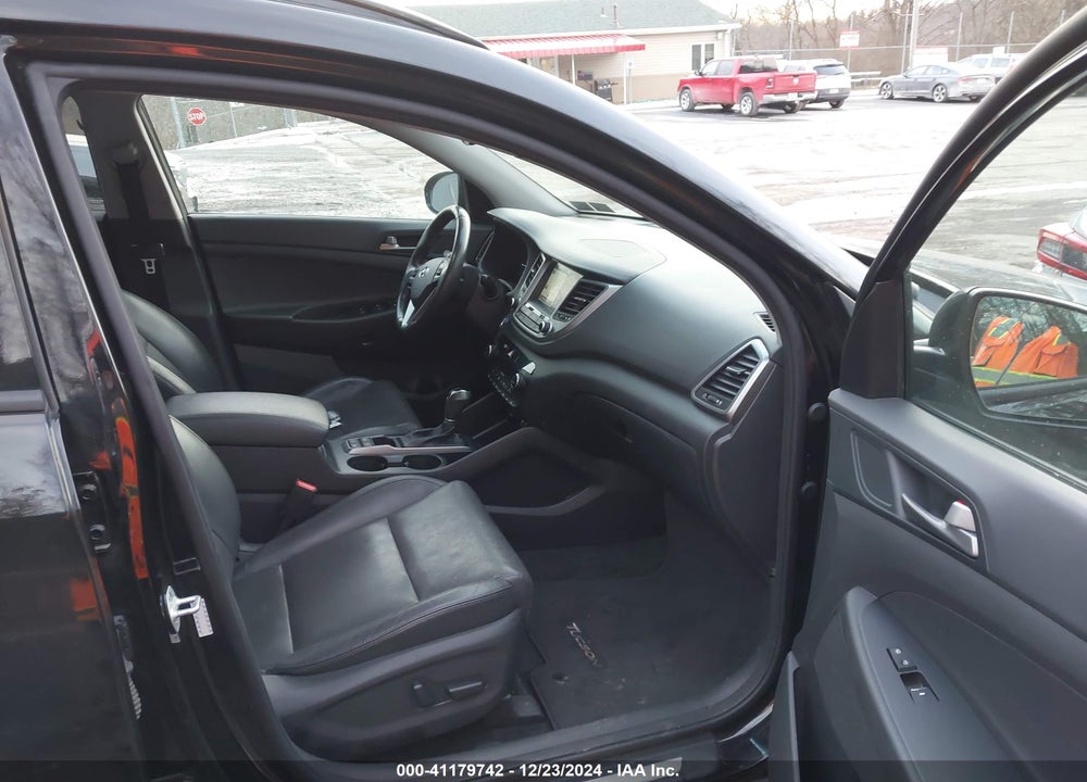 2018 HYUNDAI TUCSON LIMITED VIN: KM8J3CA23JU655546