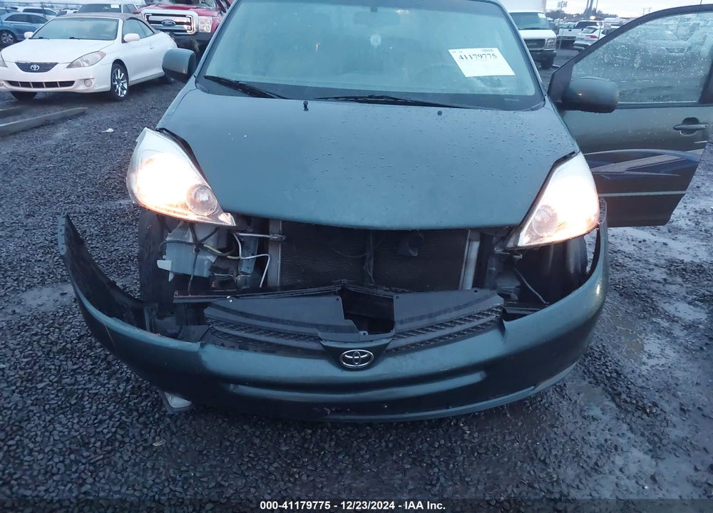 2005 TOYOTA SIENNA XLE VIN: 5TDZA22C25S346742