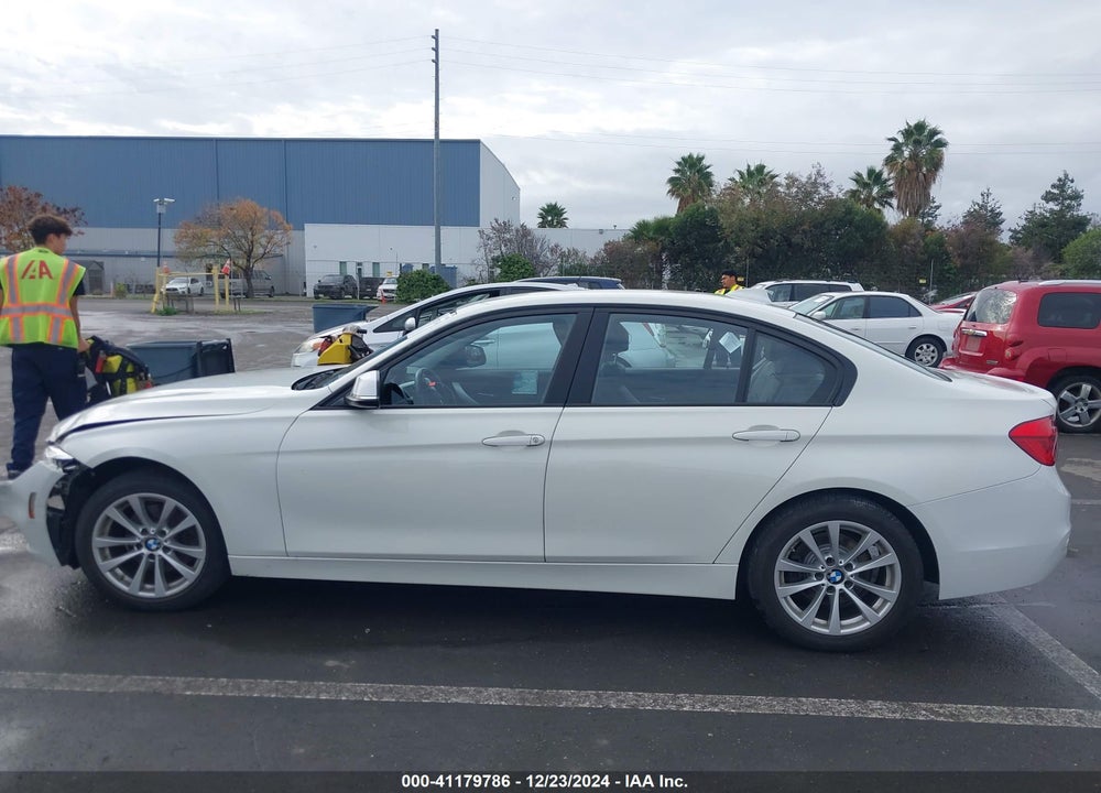2018 BMW 320I VIN: WBA8A9C55JAH12222