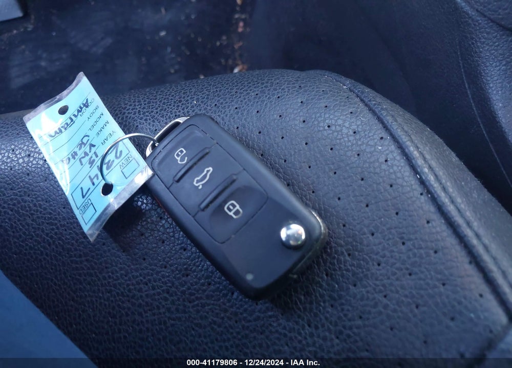 2015 VOLKSWAGEN JETTA 2.0L TDI SE VIN: 3VWLA7AJ9FM271202
