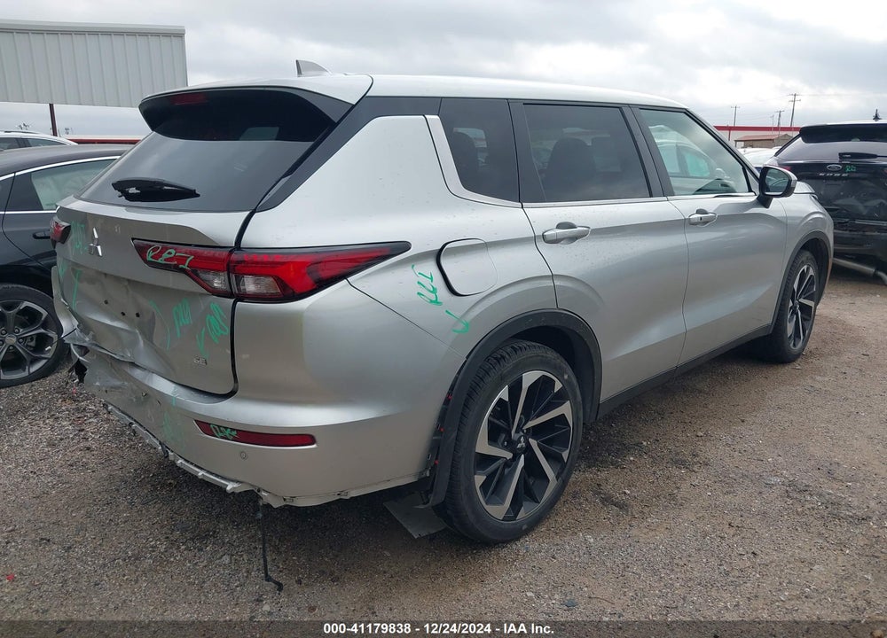 2024 MITSUBISHI OUTLANDER SE 2.5 2WD/SE BLACK EDITION S-AWC/SE BLACK EDITION W/PANO ROOF VIN: JA4J3VA83RZ070477