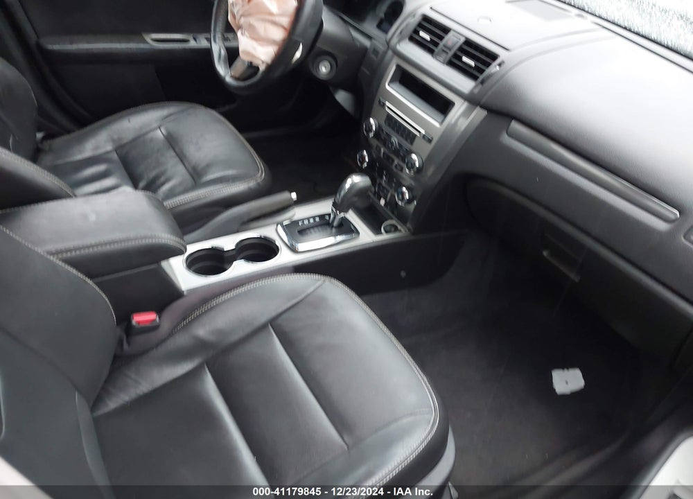 2010 FORD FUSION VIN: 3FAHP0JA2AR173340