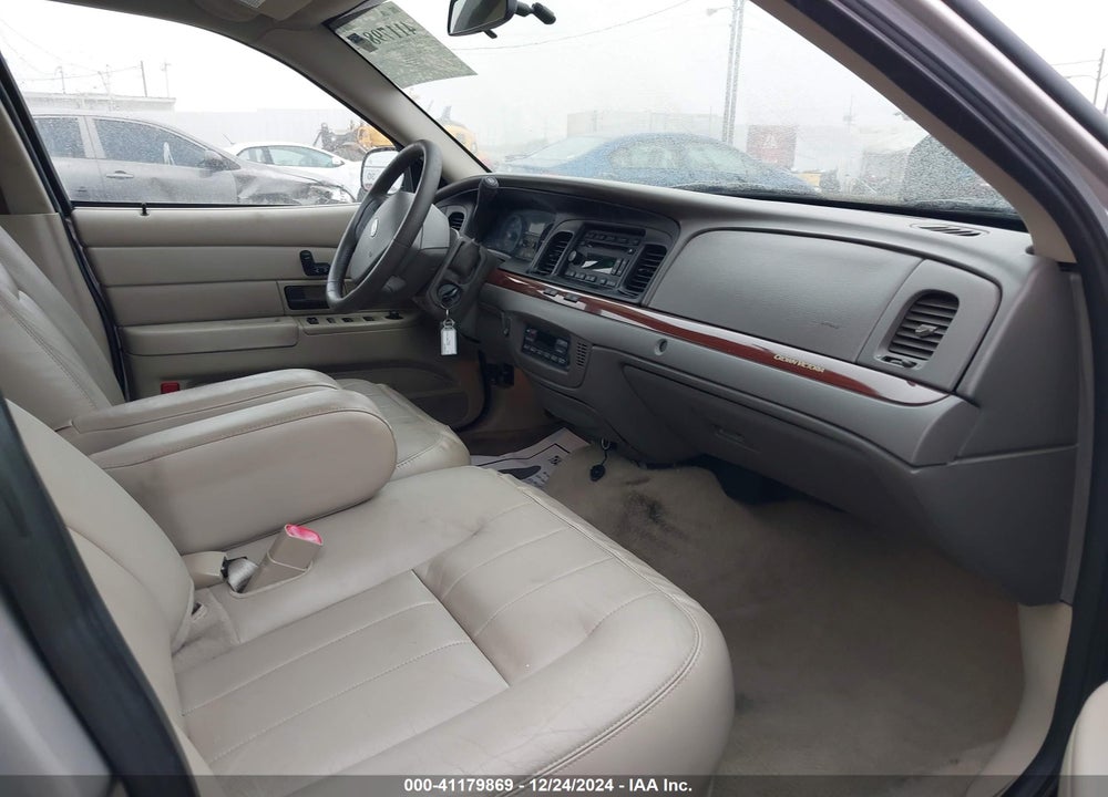 2011 FORD CROWN VICTORIA LX VIN: 2FABP7EVXBX139225