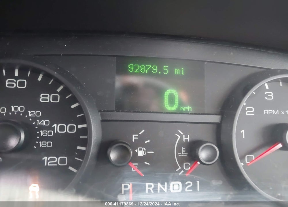 2011 FORD CROWN VICTORIA LX VIN: 2FABP7EVXBX139225