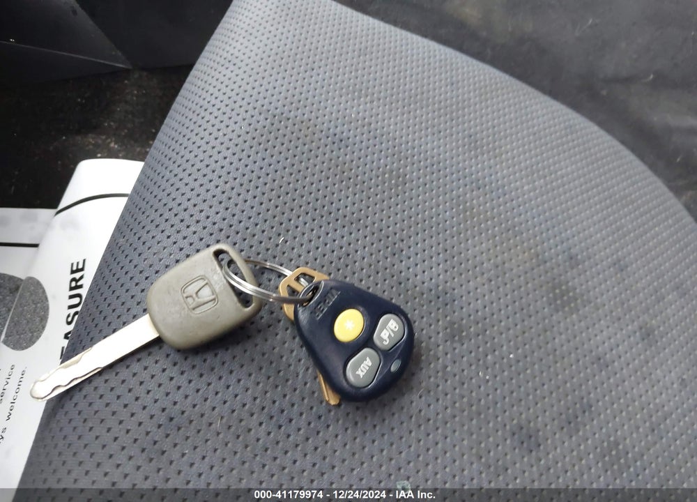 2008 HONDA FIT VIN: JHMGD37418S071414