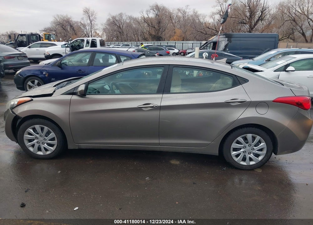 2011 HYUNDAI ELANTRA VIN: 5NPDH4AE7BH058544