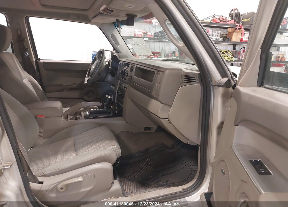 2007 JEEP COMMANDER SPORT VIN: 1J8HG48K27C637260