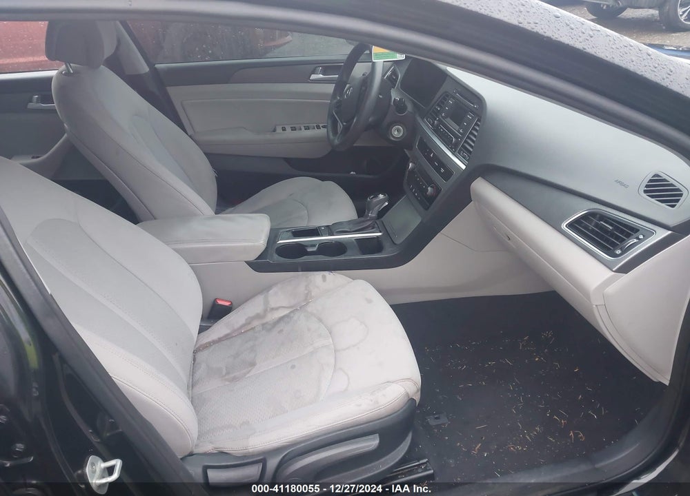 2015 HYUNDAI SONATA SE VIN: 5NPE24AF8FH021023