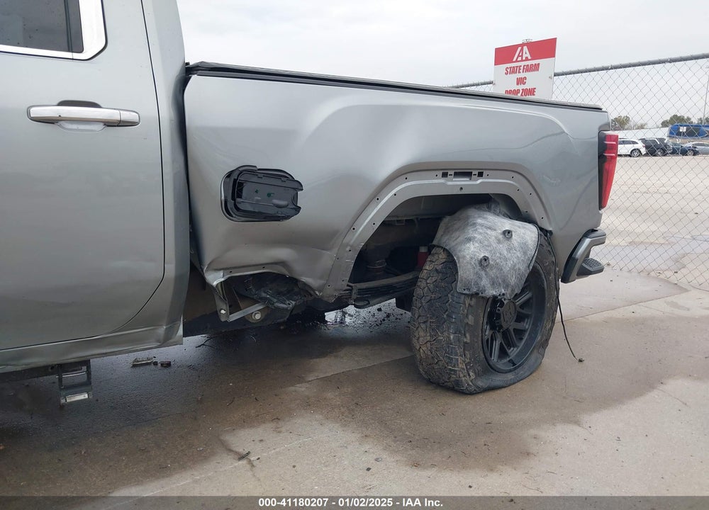 2024 GMC SIERRA 2500HD 4WD  STANDARD BED DENALI ULTIMATE VIN: 1GT49XEY1RF143712