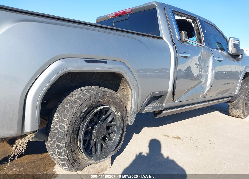 2024 GMC SIERRA 2500HD 4WD  STANDARD BED DENALI ULTIMATE VIN: 1GT49XEY1RF143712