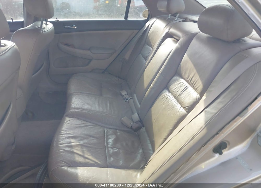 2005 HONDA ACCORD 2.4 EX VIN: 1HGCM56765A130600