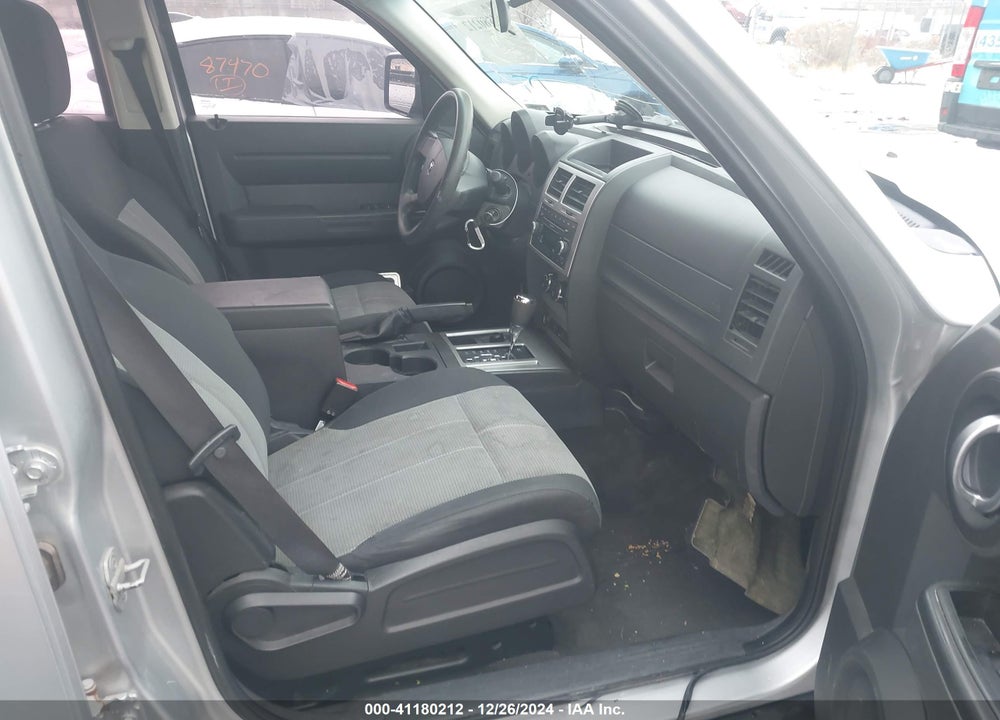 2008 DODGE NITRO SXT VIN: 1D8GU28K68W195441