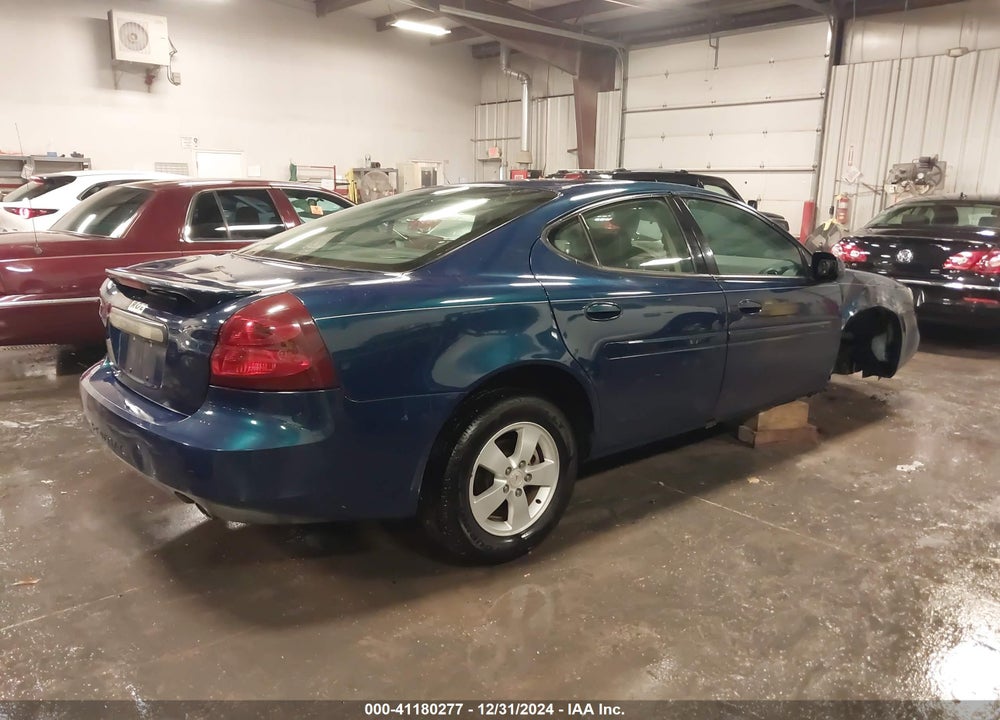 2006 PONTIAC GRAND PRIX VIN: 2G2WP552161285757