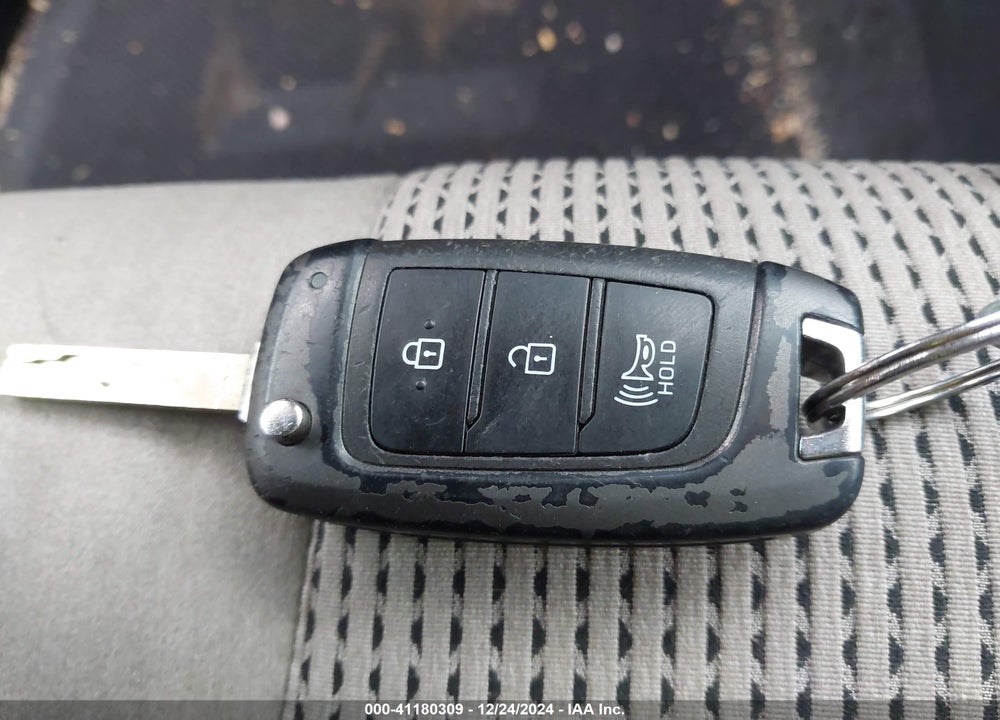 2020 HYUNDAI SANTA FE SE VIN: 5NMS23AD3LH219464