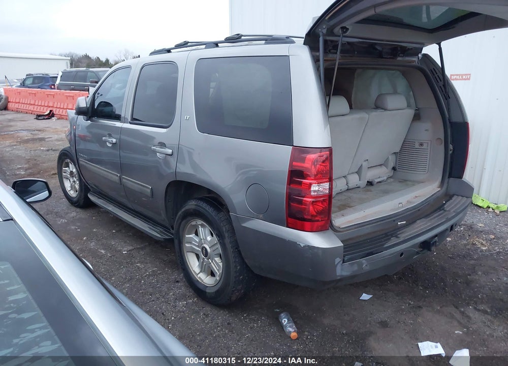 2009 CHEVROLET TAHOE LT2 VIN: 1GNEC233X9R293128