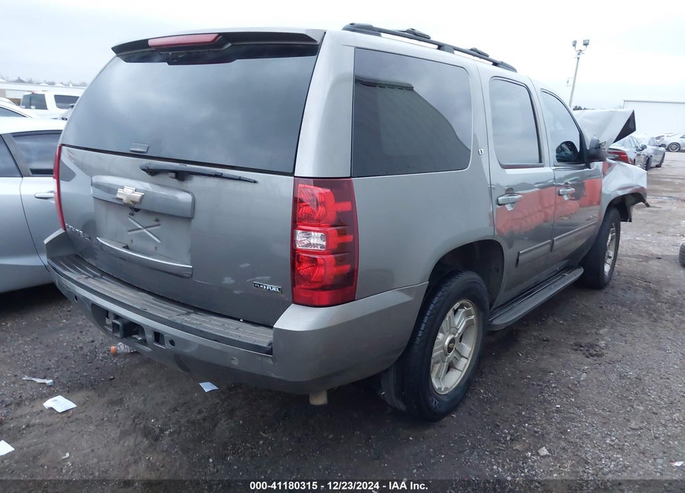 2009 CHEVROLET TAHOE LT2 VIN: 1GNEC233X9R293128