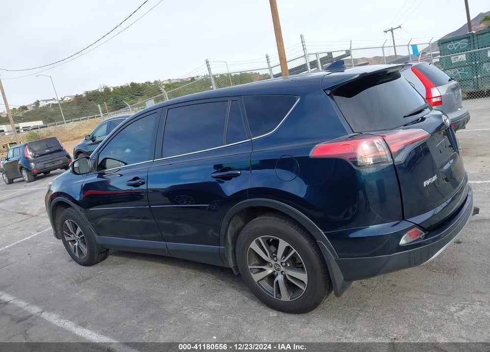 2018 TOYOTA RAV4 XLE VIN: JTMWFREV3JJ205177