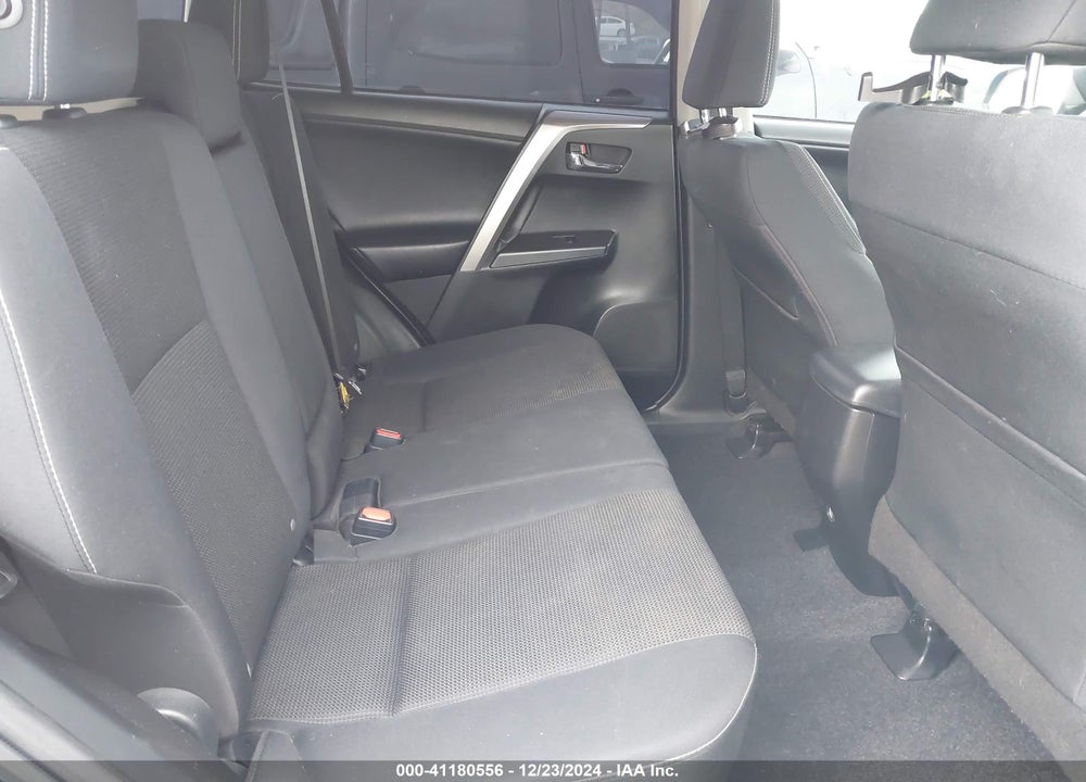 2018 TOYOTA RAV4 XLE VIN: JTMWFREV3JJ205177