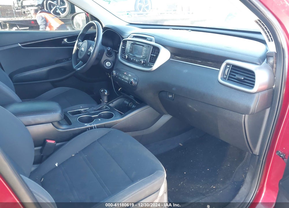 2016 KIA SORENTO 3.3L LX VIN: 5XYPGDA53GG135912