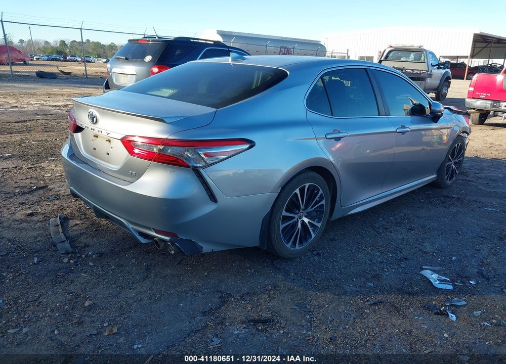 2019 TOYOTA CAMRY SE VIN: 4T1B11HK5KU704090
