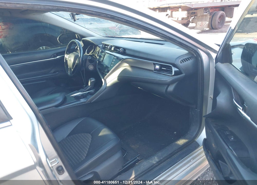 2019 TOYOTA CAMRY SE VIN: 4T1B11HK5KU704090