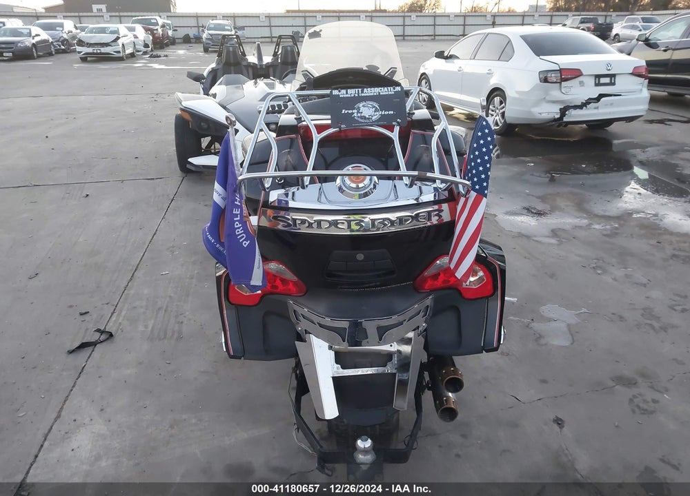 2015 CAN-AM SPYDER ROADSTER RT/RT-S/S SERIES/LTD VIN: 2BXNBDD22FV003751
