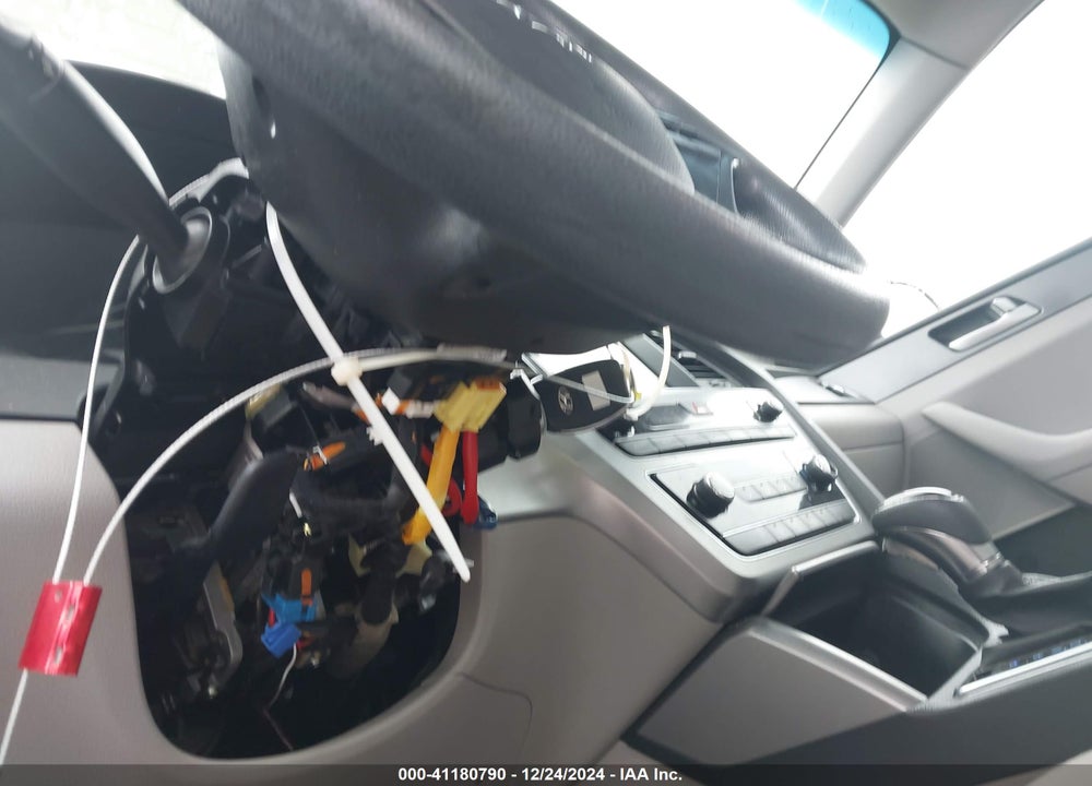 2016 HYUNDAI SONATA VIN: 5NPE24AF0GH361851