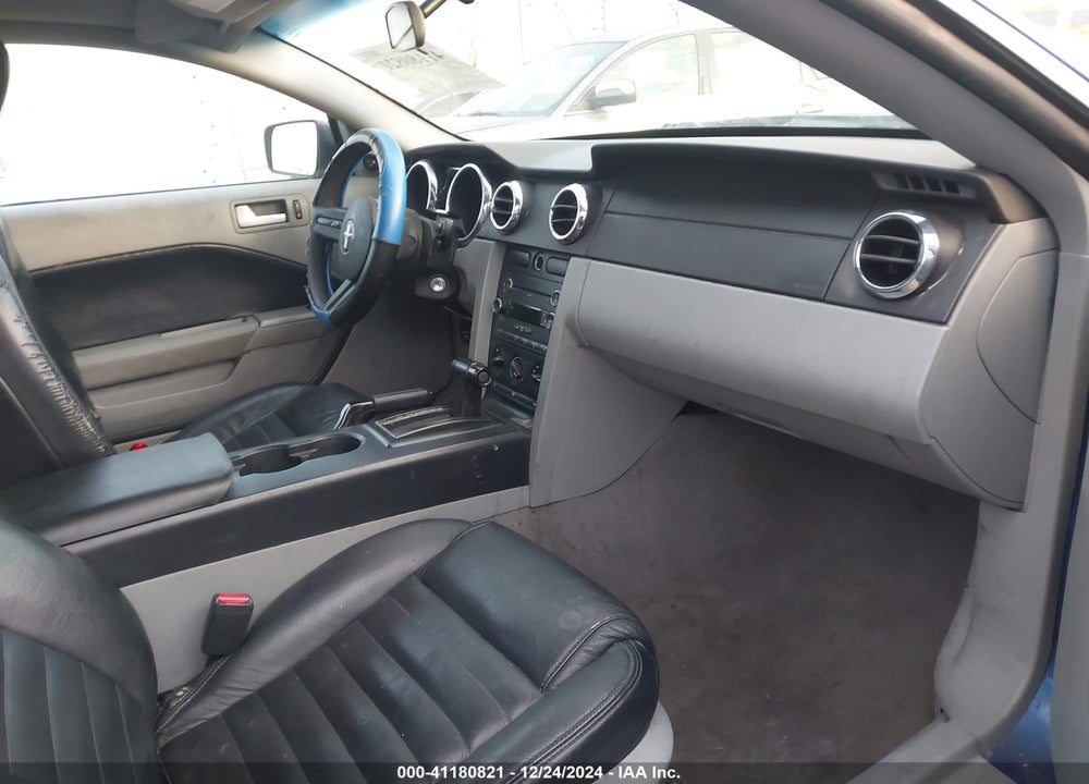 2008 FORD MUSTANG V6 DELUXE/V6 PREMIUM VIN: 1ZVHT80N885135274