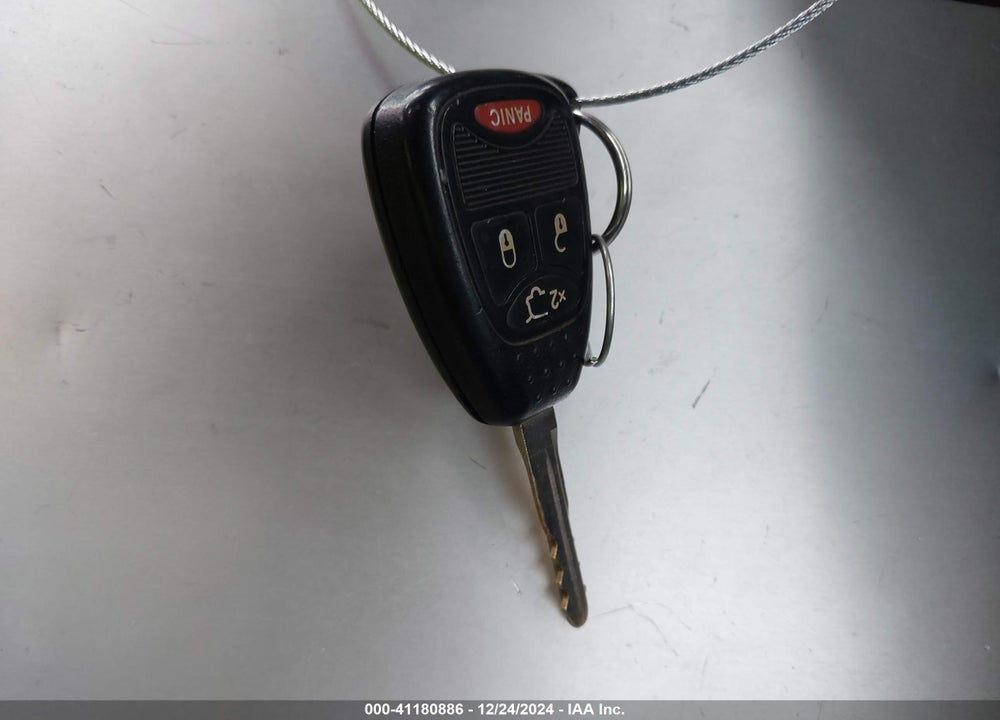 2005 CHRYSLER 300C VIN: 2C3AA63H25H634732