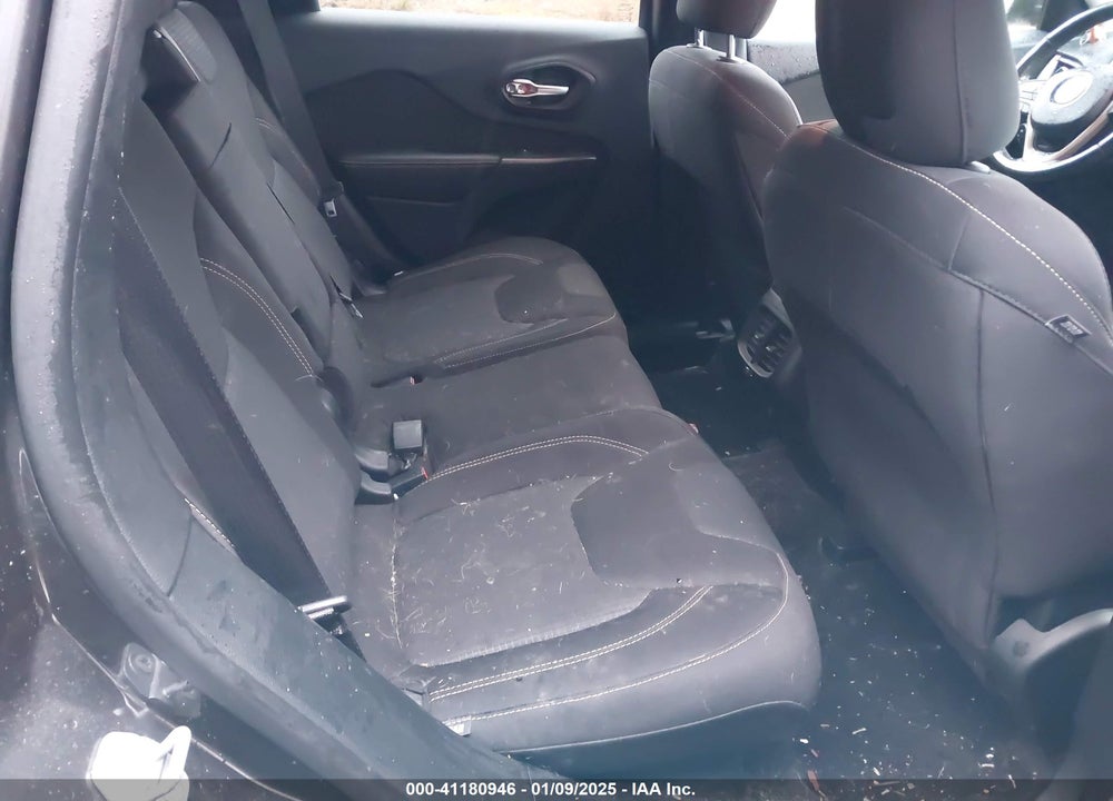 2015 JEEP CHEROKEE LATITUDE VIN: 1C4PJMCB8FW594231