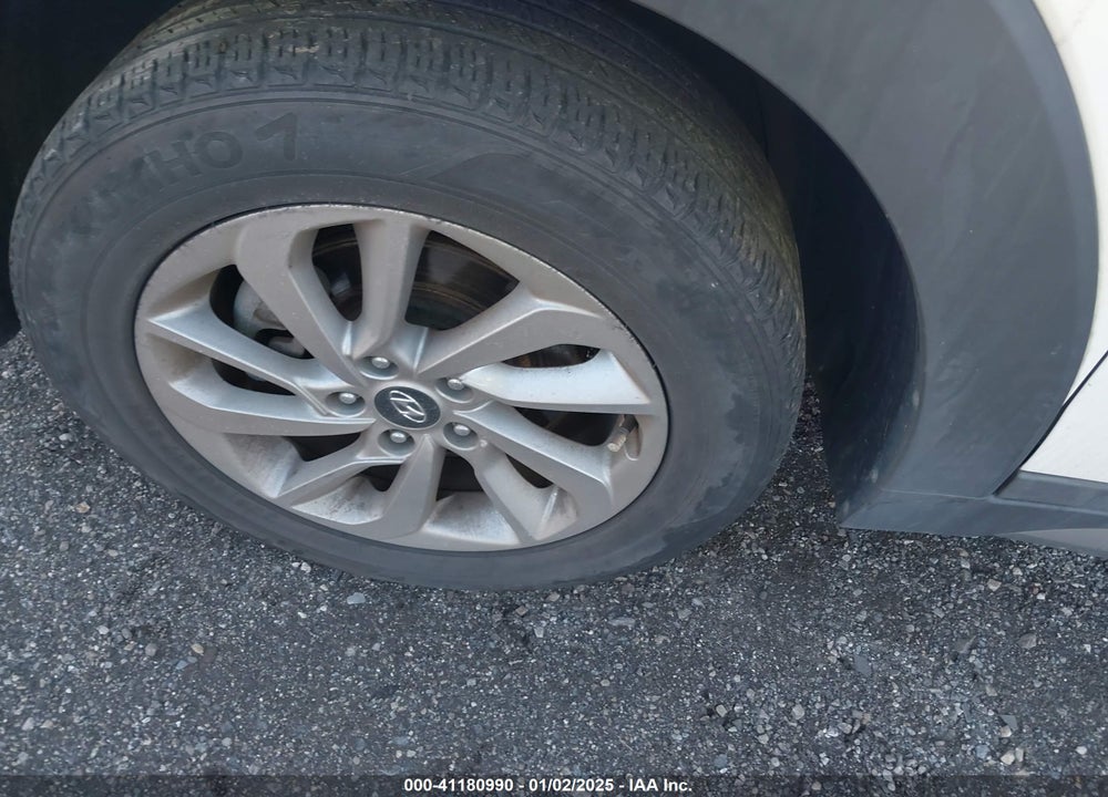 2017 HYUNDAI TUCSON SE VIN: KM8J33A42HU308270