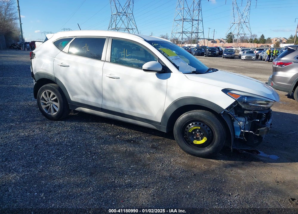 2017 HYUNDAI TUCSON SE VIN: KM8J33A42HU308270