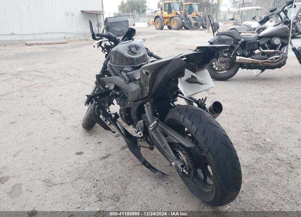 2021 YAMAHA YZFR3 A VIN: MH3RH18Y5MK007053