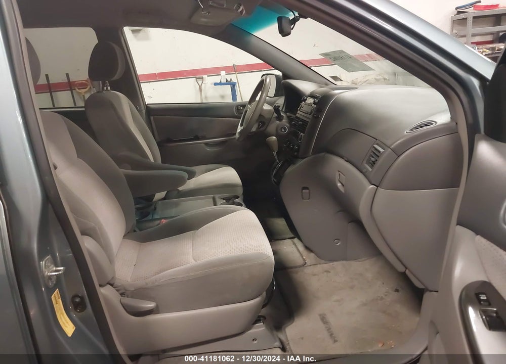 2008 TOYOTA SIENNA LE VIN: 5TDZK23C88S213533