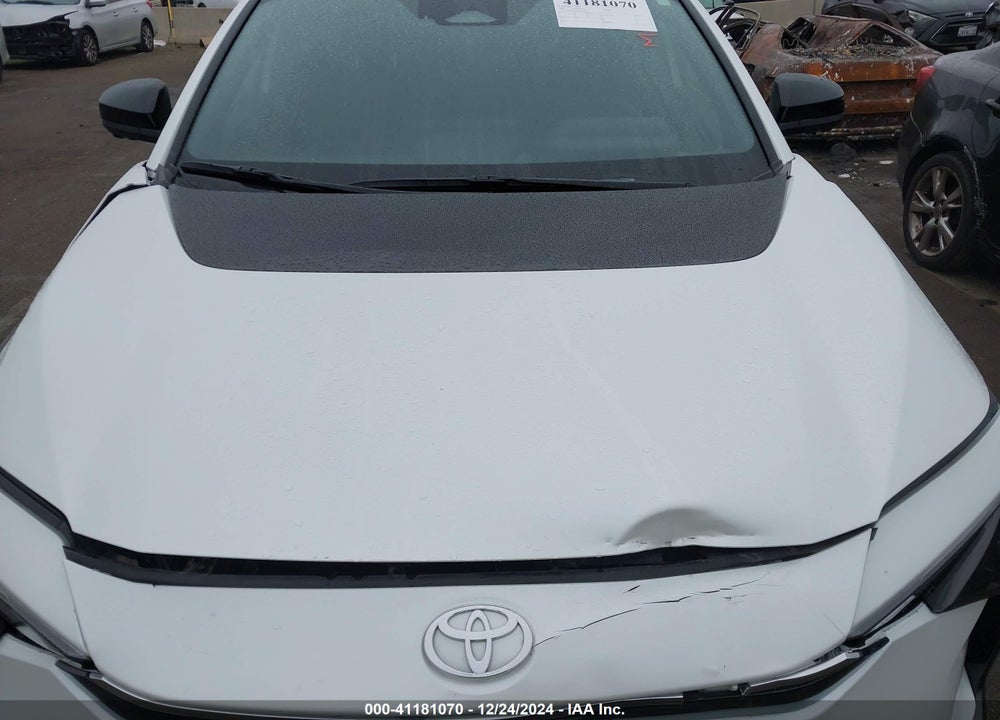 2023 TOYOTA BZ4X LIMITED VIN: JTMABACA0PA042200