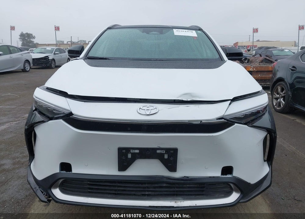 2023 TOYOTA BZ4X LIMITED VIN: JTMABACA0PA042200