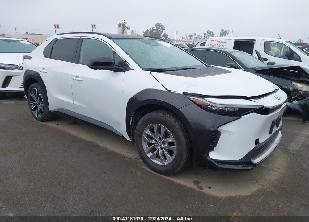 2023 TOYOTA BZ4X LIMITED VIN: JTMABACA0PA042200