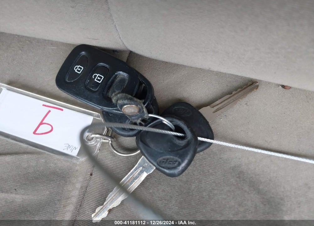 2010 HYUNDAI ELANTRA VIN: KMHDU4AD9AU110999