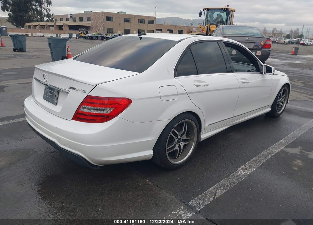 2013 MERCEDES-BENZ C 250 LUXURY/SPORT VIN: WDDGF4HBXDA769332