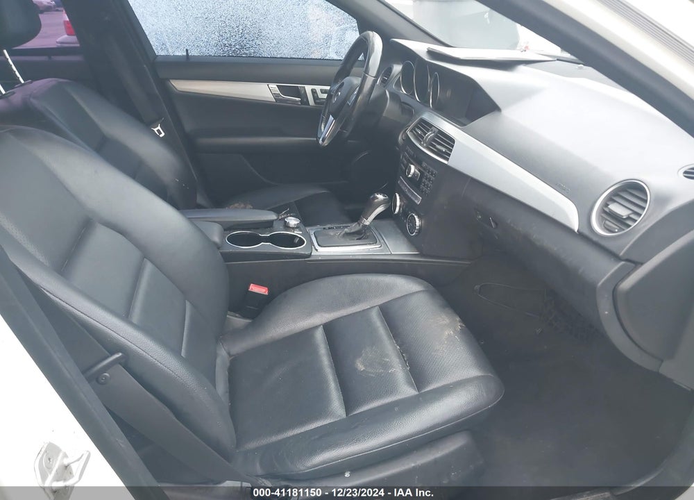 2013 MERCEDES-BENZ C 250 LUXURY/SPORT VIN: WDDGF4HBXDA769332