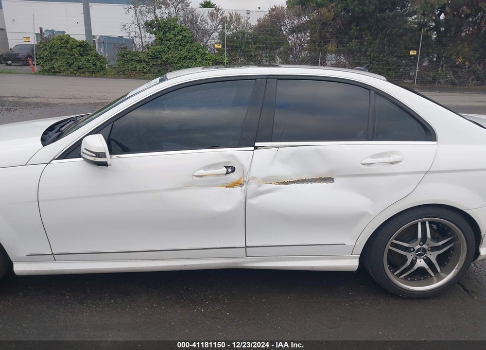 2013 MERCEDES-BENZ C 250 LUXURY/SPORT VIN: WDDGF4HBXDA769332