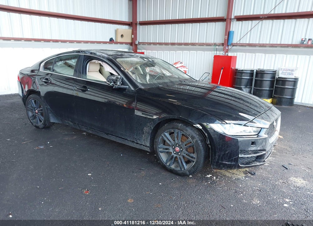 2019 JAGUAR XE 25T PREMIUM VIN: SAJAD4FX8KCP49006