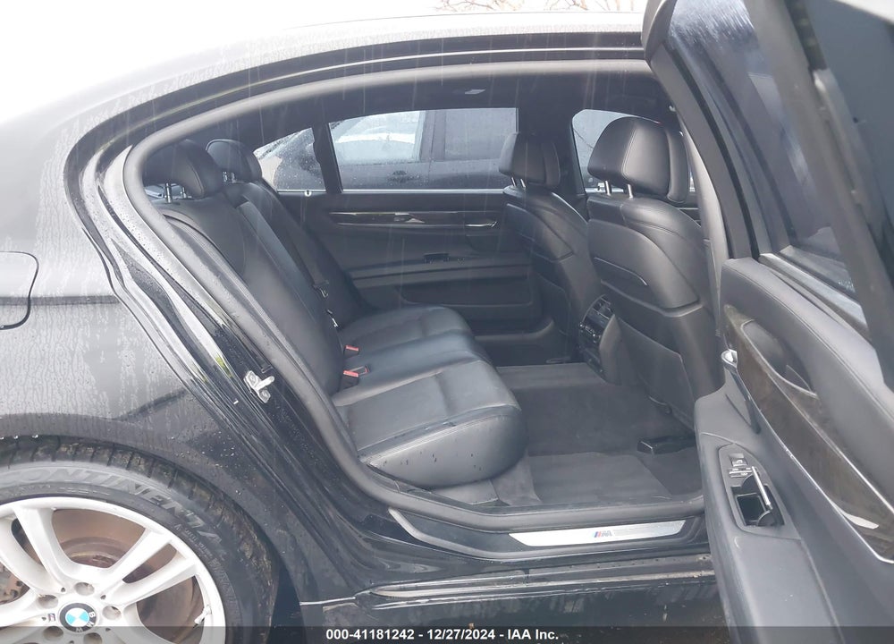 2013 BMW 7 SERIES VIN: WBAYE8C53DD132093