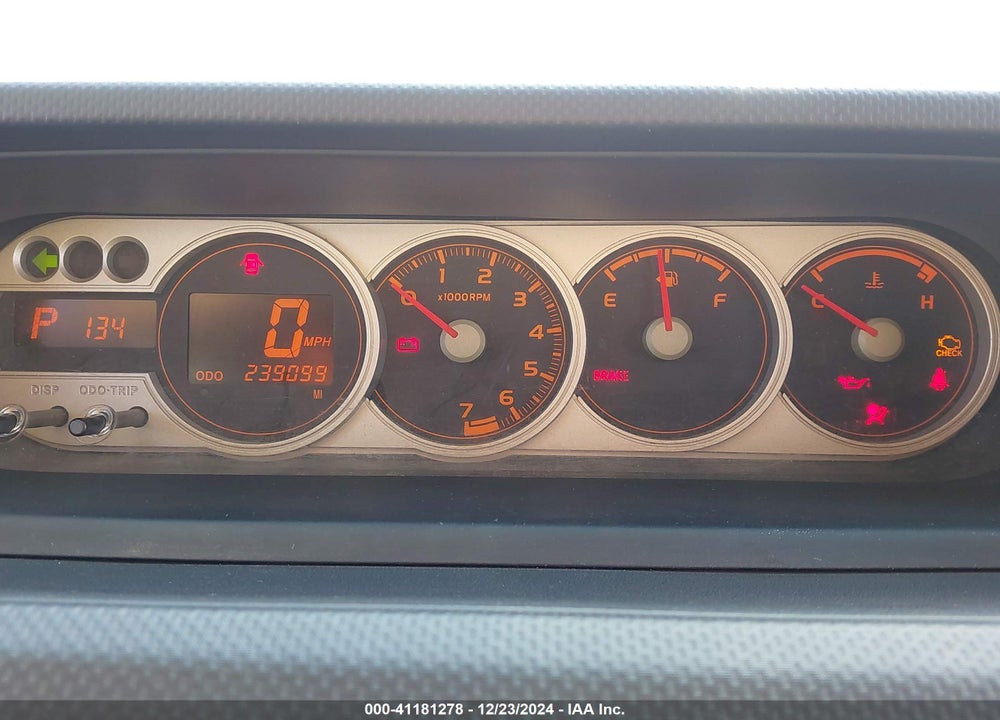 2008 SCION XB VIN: JTLKE50E381033524